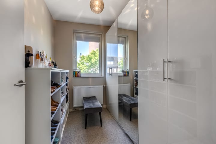 Photo 14 of Bremerstraat 21