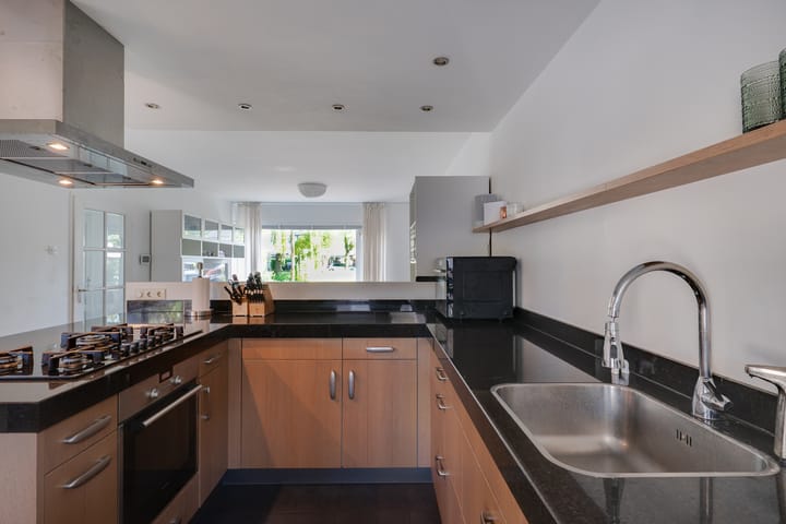 Photo 12 of Mahlerstraat 78