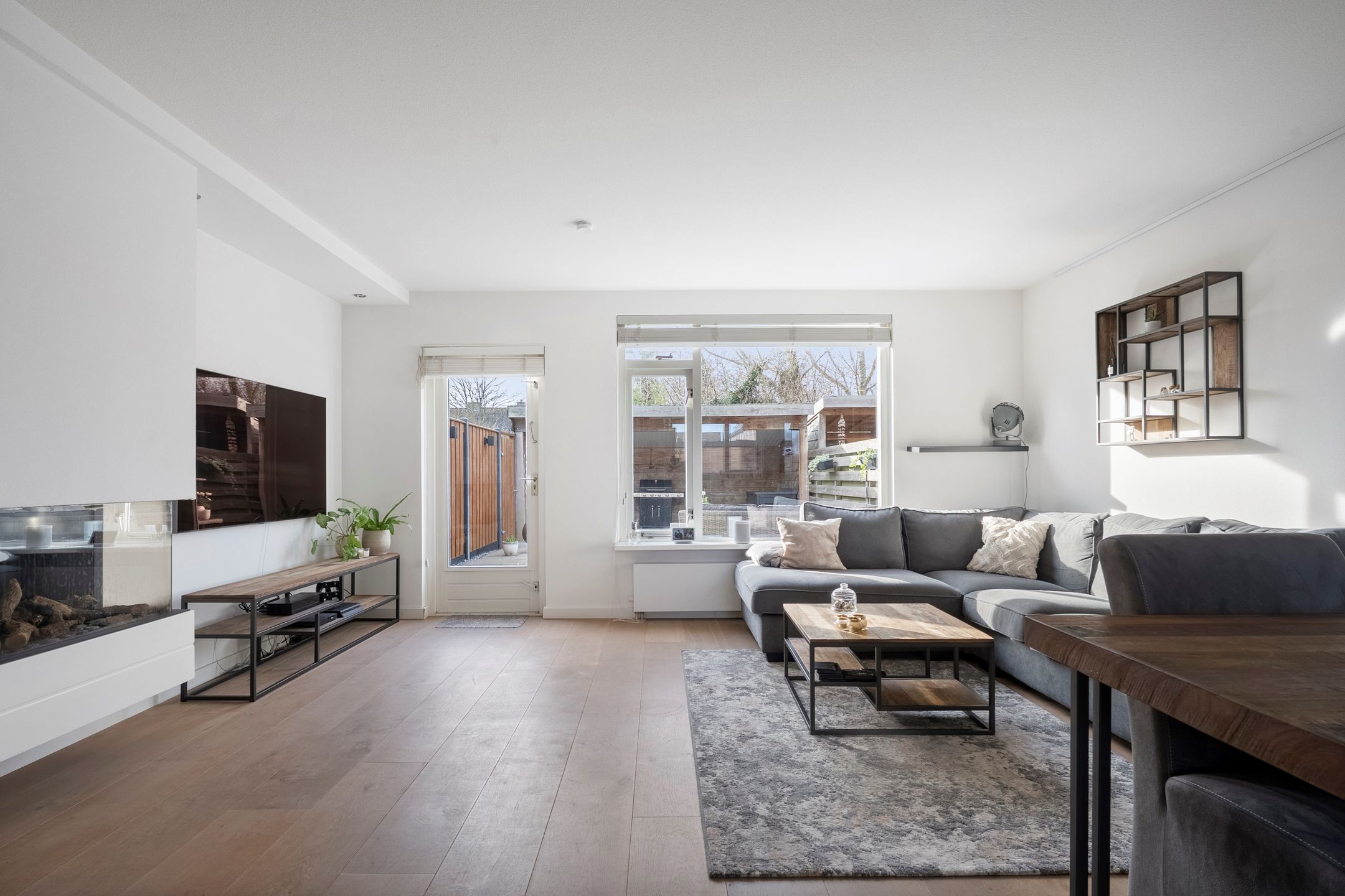 Photo 9 of Doorzwin 4245