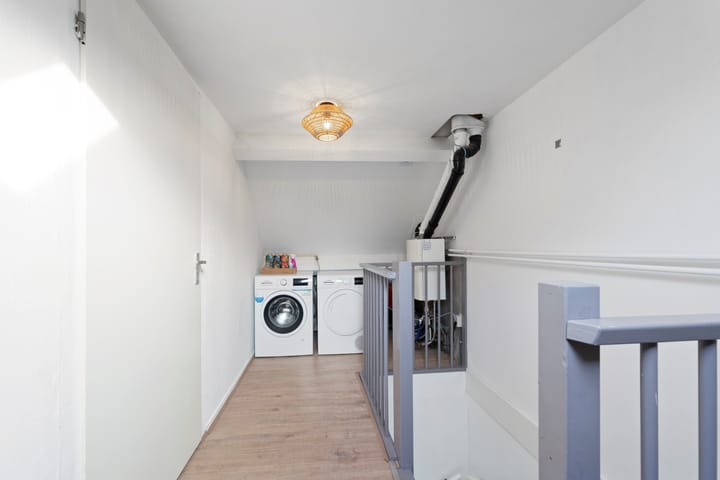 Photo 43 of Doorzwin 4245