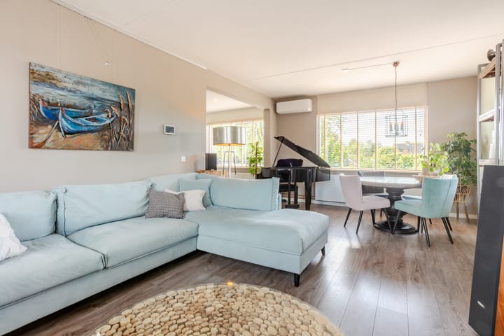 Foto 2 van Azalea 24