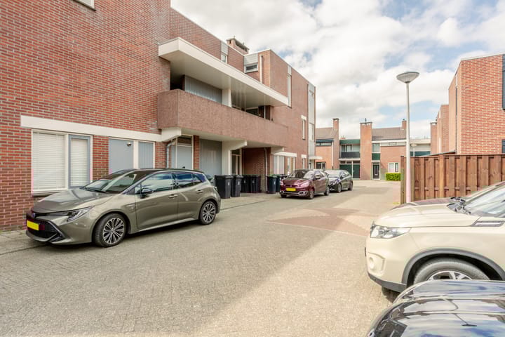 Foto 5 van Azalea 24