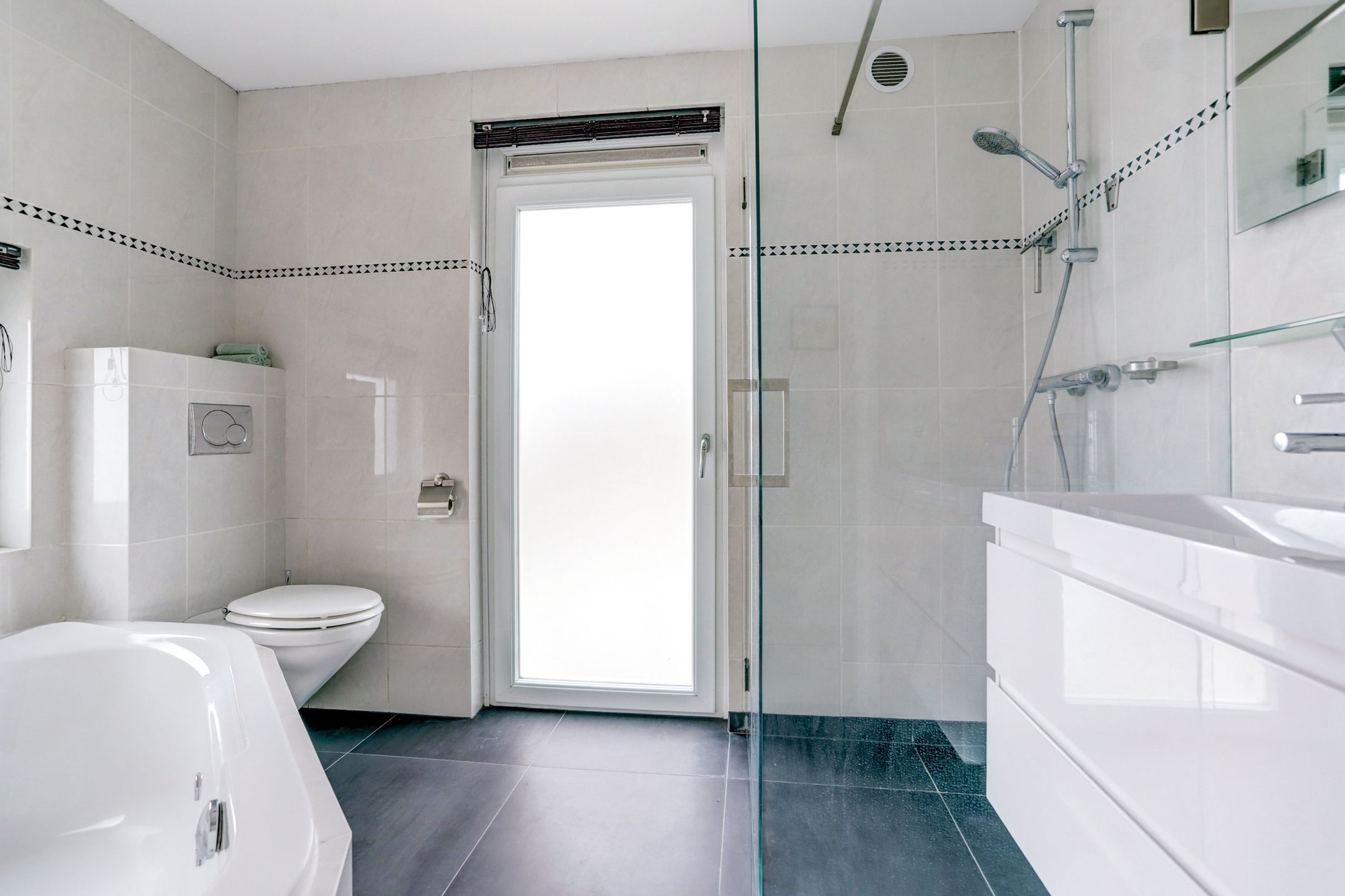 Foto 24 van Vlokhovenseweg 44-A