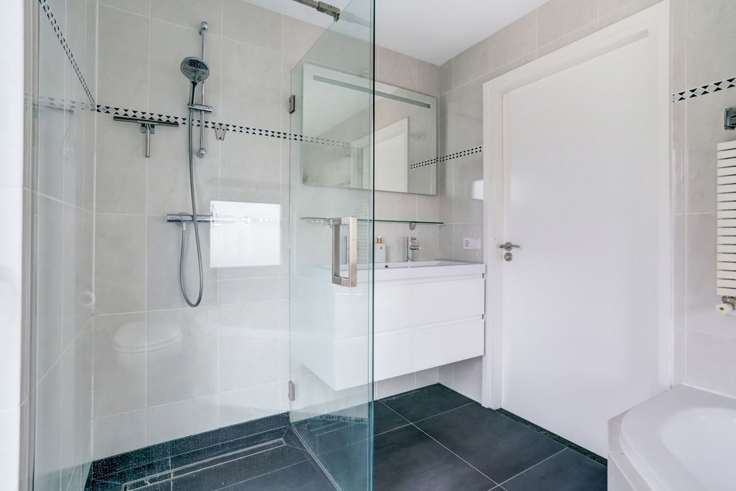 Foto 25 van Vlokhovenseweg 44-A