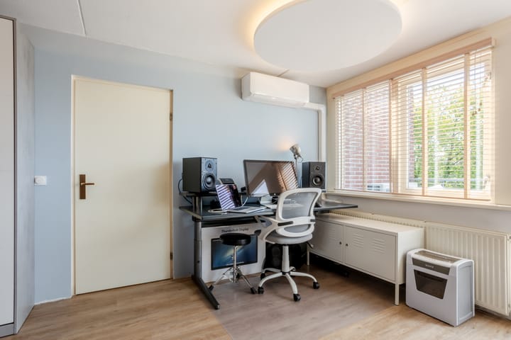 Photo 33 of Azalea 24