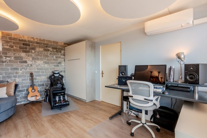 Photo 31 of Azalea 24