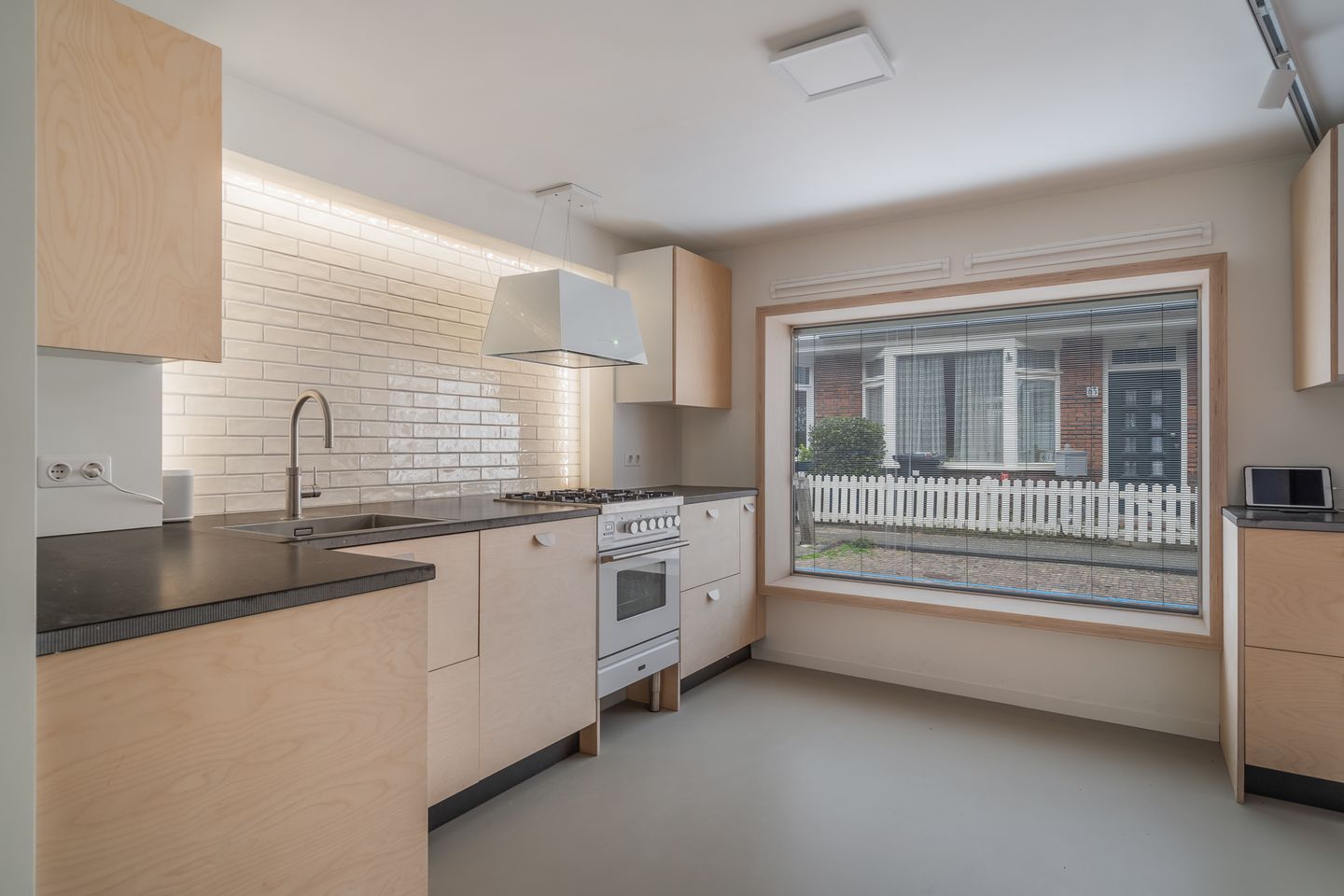 Photo 4 of Tuinpad 30-I