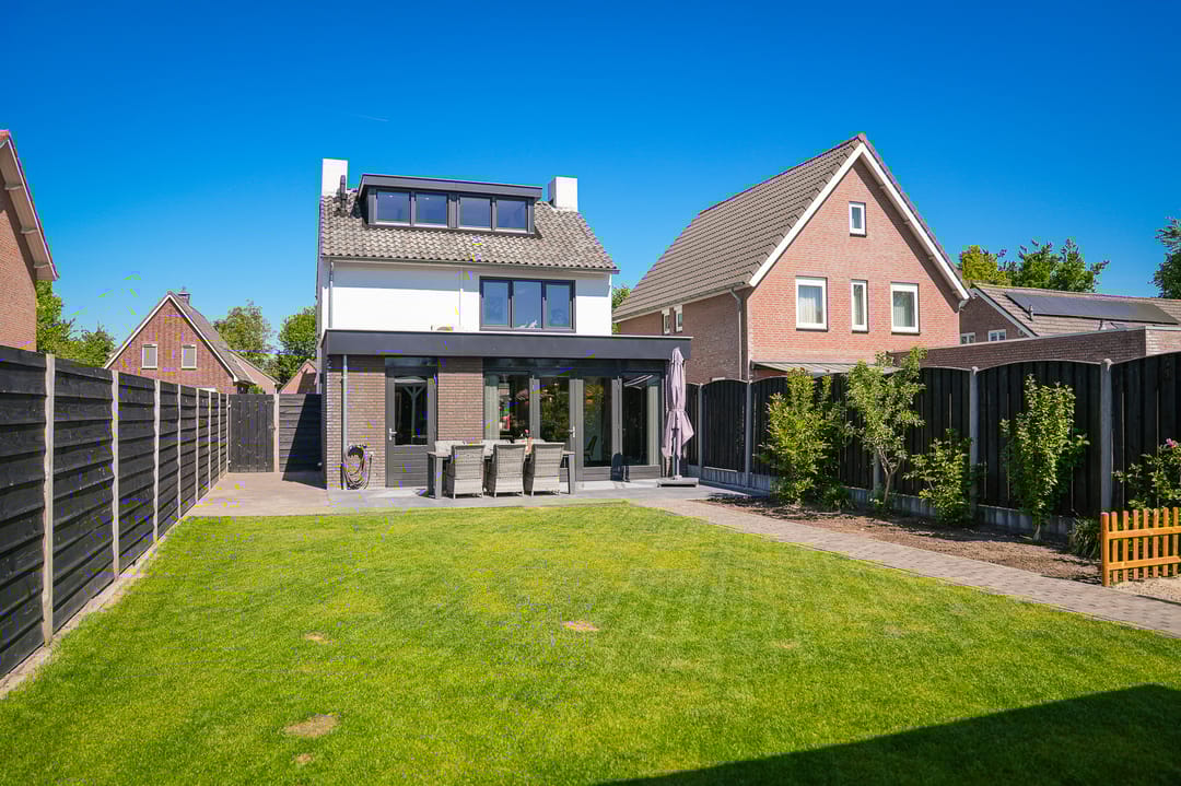 Foto 32 van Voortstraat 33