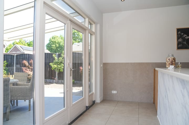 Foto 43 van Voortstraat 33