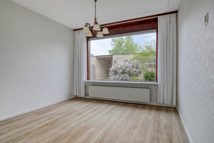 Foto 9 van Raiffeisenstraat 6