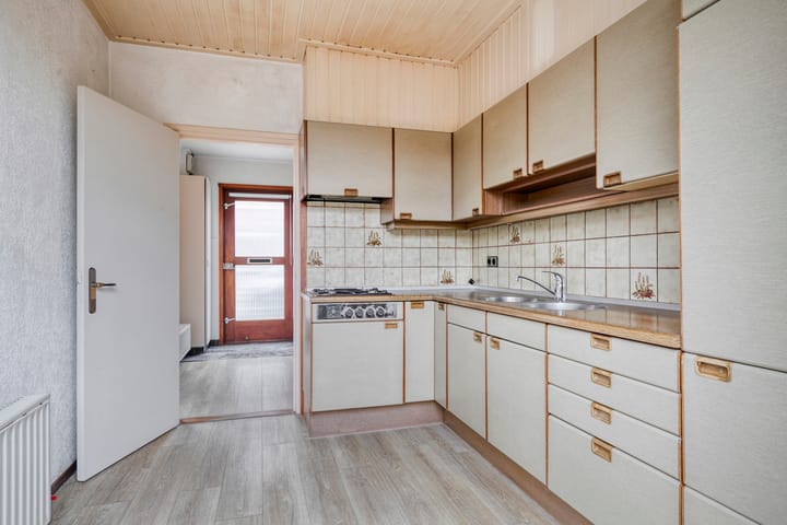 Foto 12 van Raiffeisenstraat 6