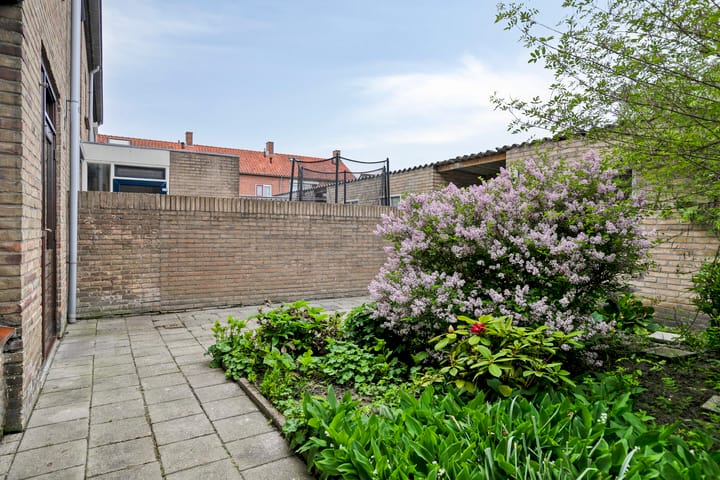 Foto 31 van Raiffeisenstraat 6