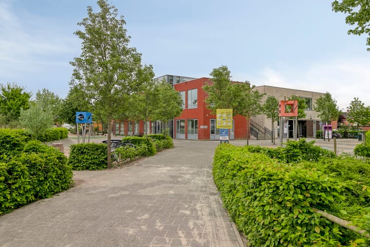 Foto 38 van Raiffeisenstraat 6