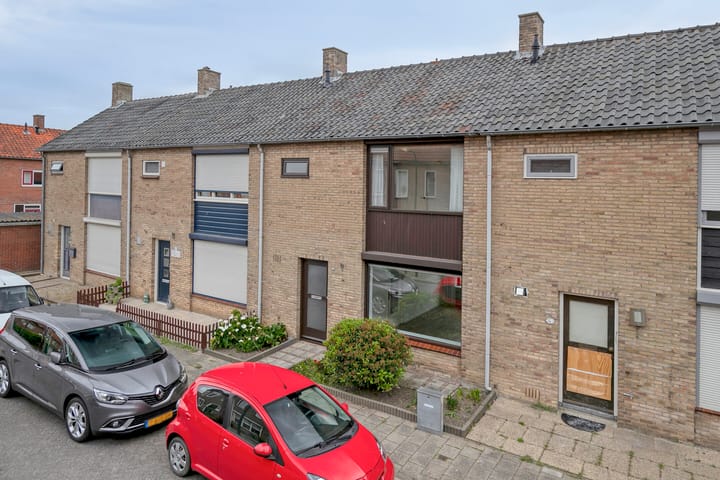 Foto 43 van Raiffeisenstraat 6