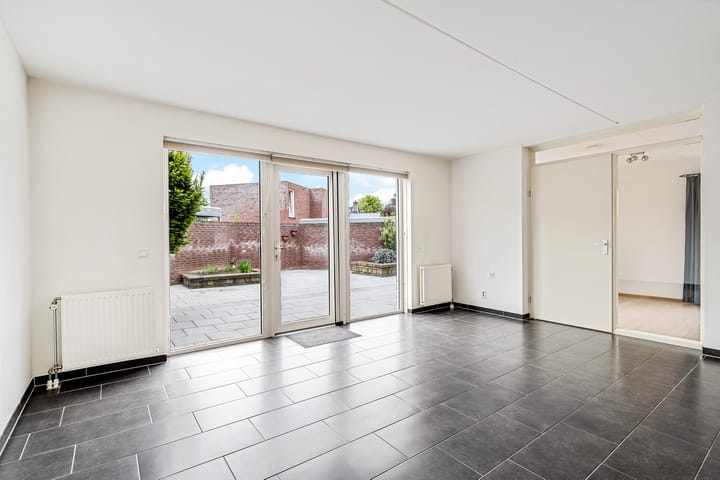 Photo 6 of Joseph Partounsstraat 17