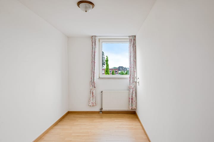 Photo 24 of Joseph Partounsstraat 17