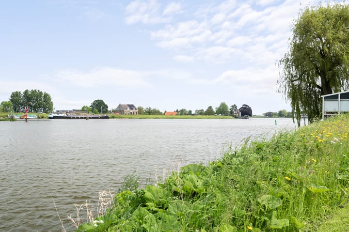 Foto 11 van IJsseldijk-West 35