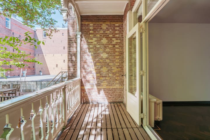 Foto 3 van Van Baerlestraat 66-1