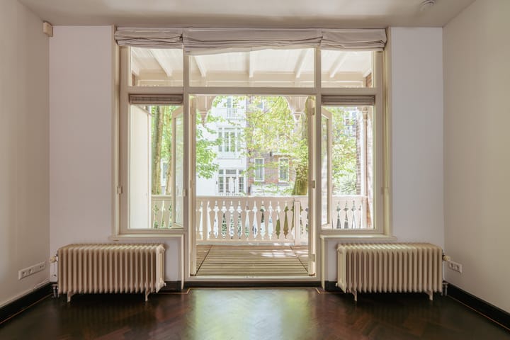 Foto 9 van Van Baerlestraat 66-1