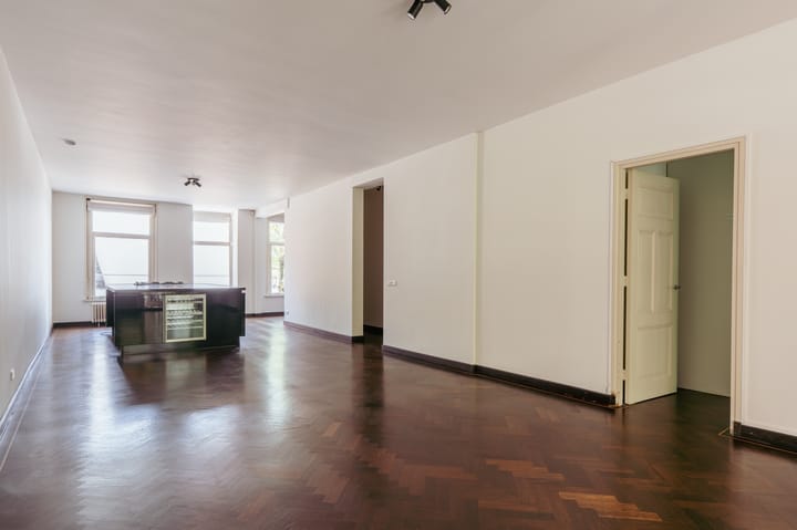 Foto 10 van Van Baerlestraat 66-1