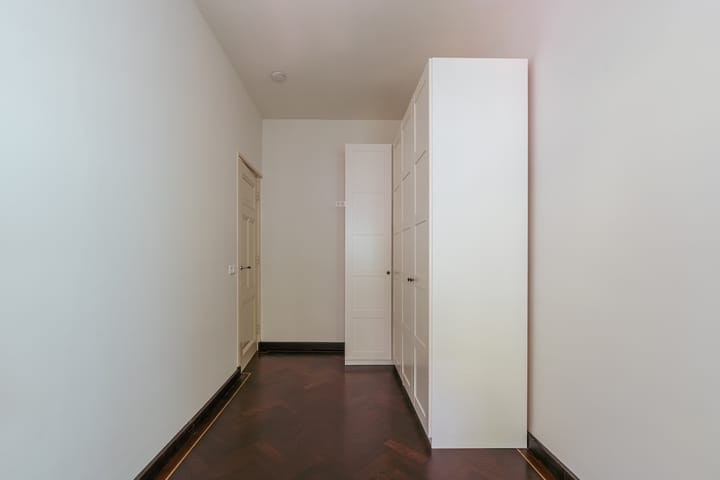 Foto 12 van Van Baerlestraat 66-1