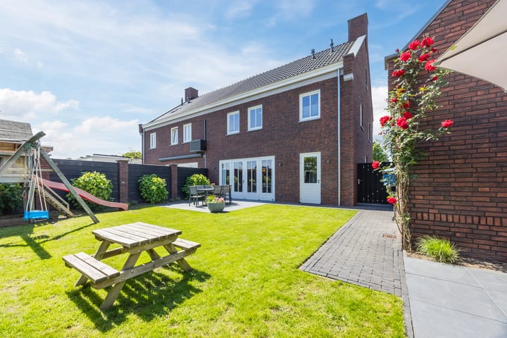 Foto 51 van Versantvoortstraat 4