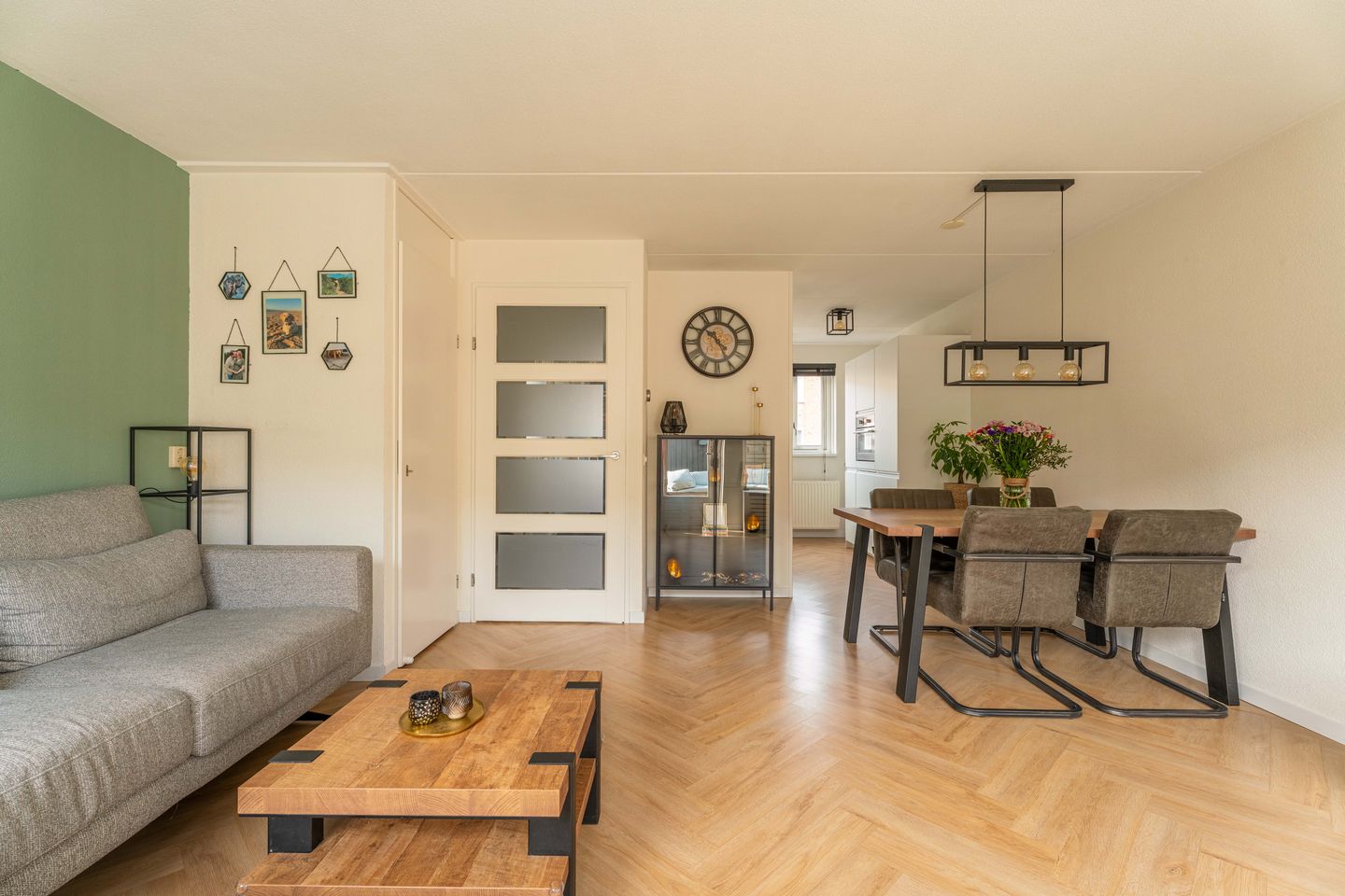 Foto 5 van Abraham van Lindenstraat 11