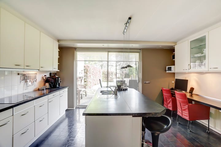 Foto 10 van Leliestraat 44