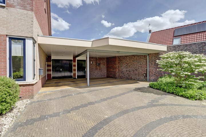 Foto 33 van Leliestraat 44