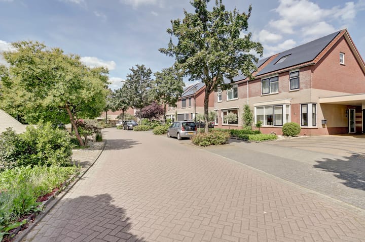 Foto 38 van Leliestraat 44