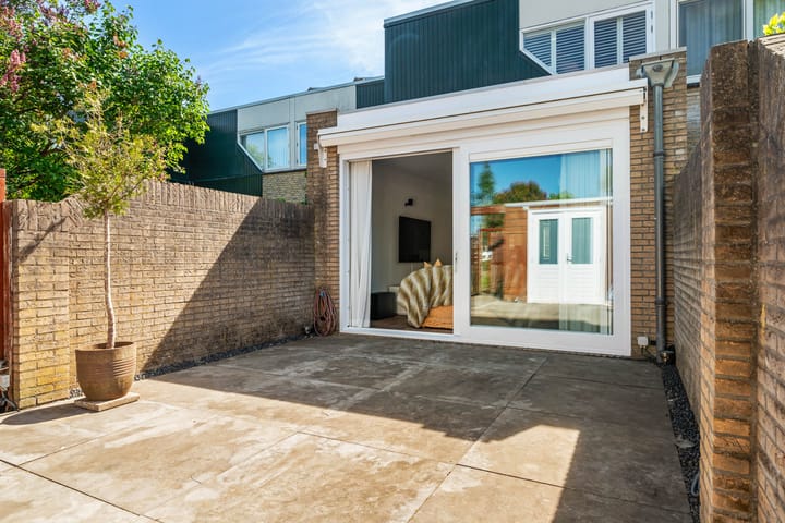 Foto 11 van Van 't Hofflaan 3