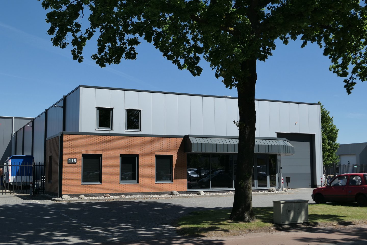 View photo 2 of Stephensonstraat 113