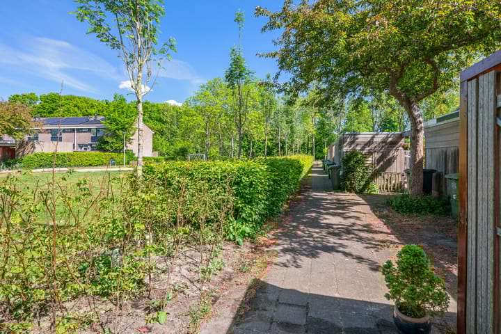 Foto 25 van Van 't Hofflaan 3