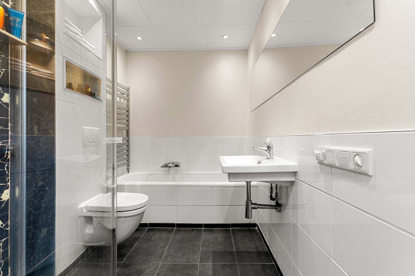 Foto 29 van Agnietenstraat 27-2