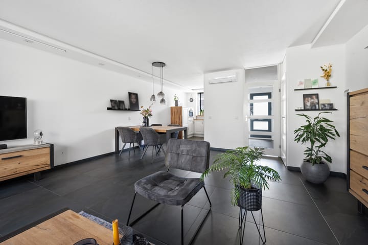 Foto 9 van Gezina van der Molenstr 3