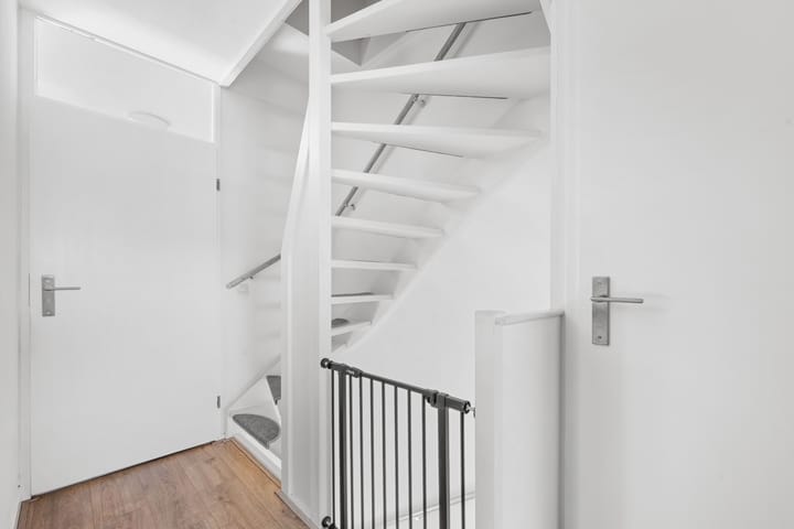 Foto 16 van Gezina van der Molenstr 3