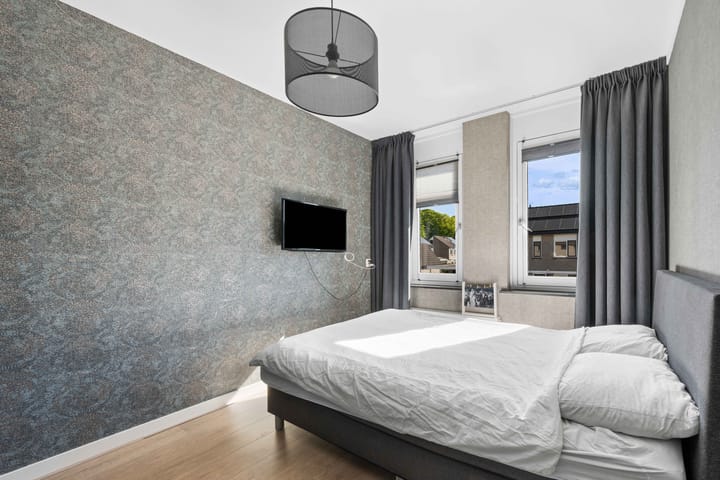 Foto 20 van Gezina van der Molenstr 3