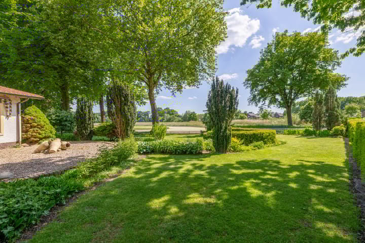 Foto 45 van Grubbenvorsterweg 1