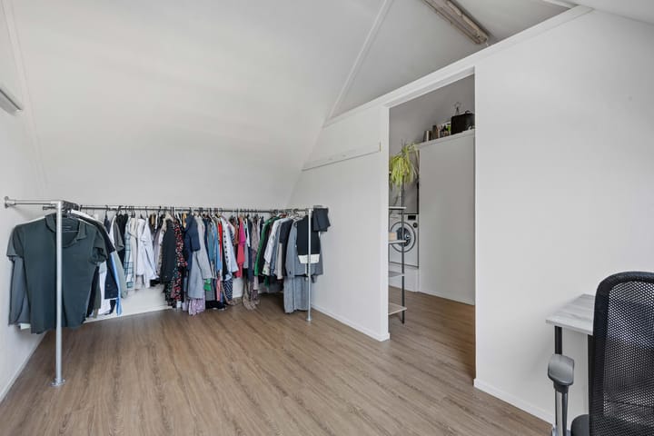 Foto 28 van Gezina van der Molenstr 3