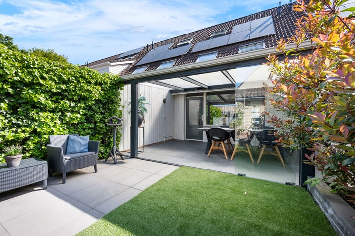 Foto 32 van Gezina van der Molenstr 3