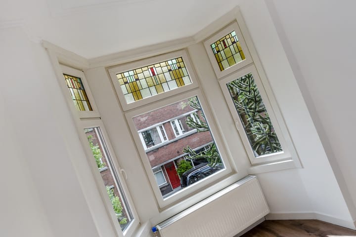 Foto 6 van van Gaesbekestraat 16