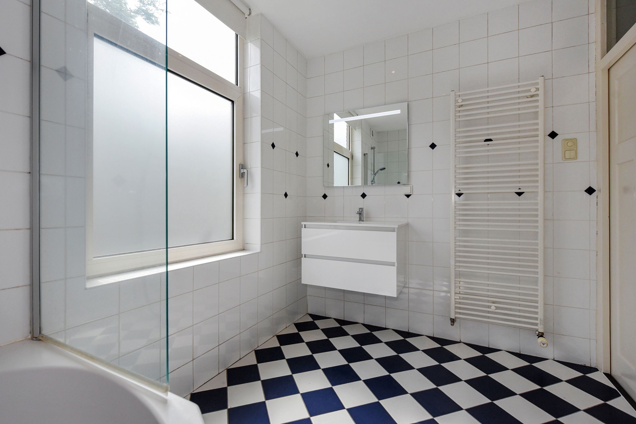 Foto 15 van van Gaesbekestraat 16