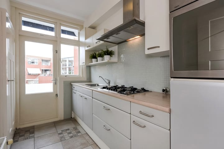 Foto 16 van van Gaesbekestraat 16