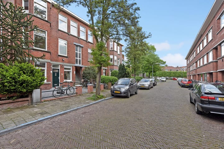 Foto 21 van van Gaesbekestraat 16