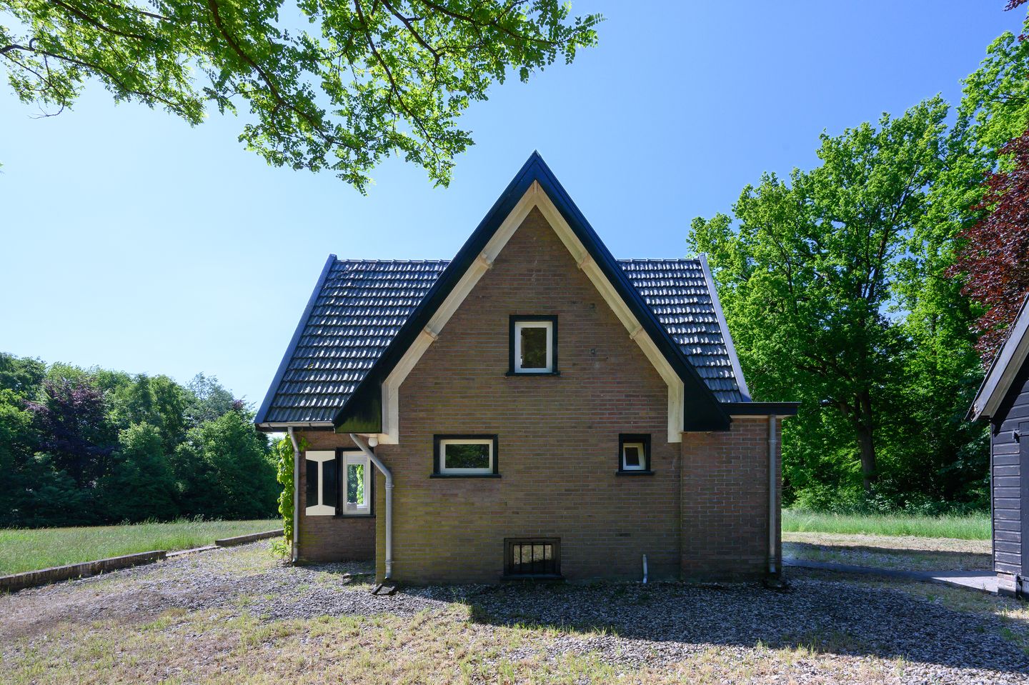 Photo 29 of Dalenk 26