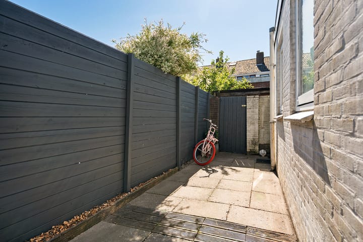 Foto 37 van Frederik Hendrikstraat 80