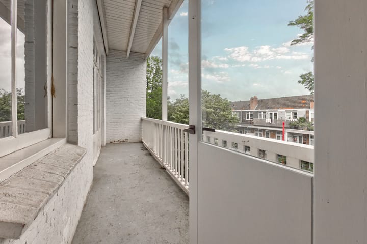 Photo 15 of Admiraal De Ruijterweg 147-3