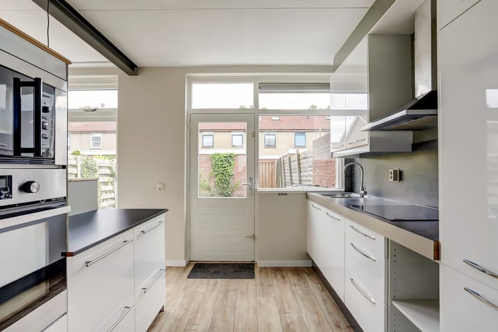 Foto 11 van Scholeksterstraat 114