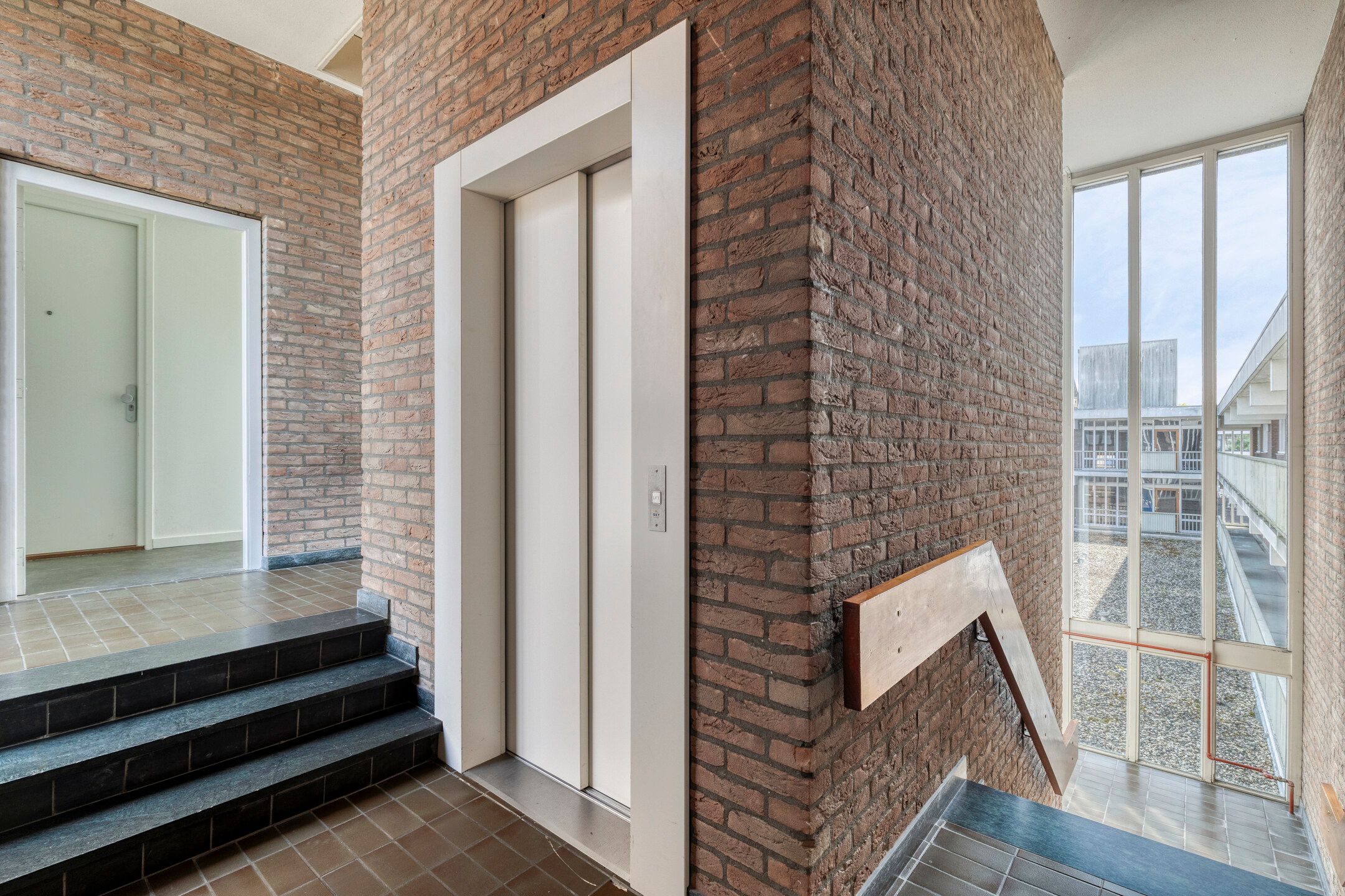 Foto 12 van Rijksstraatweg 148-B