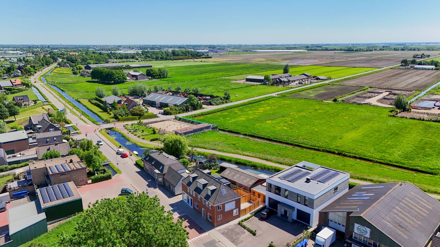 Photo 35 of Voorweg 61